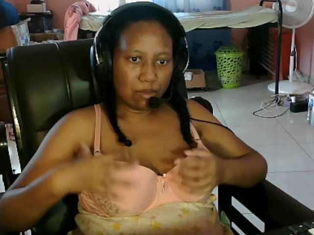 Eirondra-valeen's BongaCams show and profile