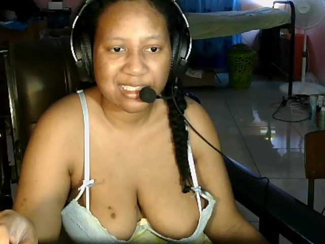 Eirondra-valeen's BongaCams show and profile