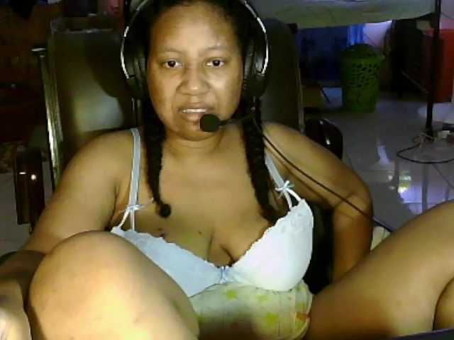 Eirondra-valeen from BongaCams