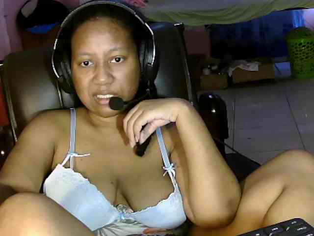 Eirondra-valeen Live Webcam on BongaCams