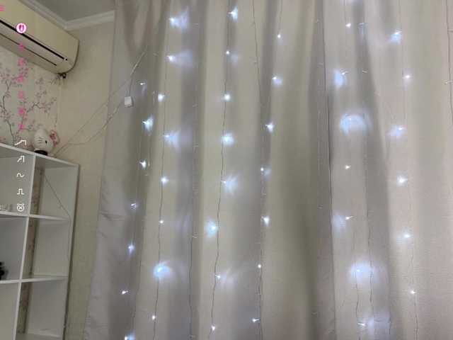 le modèle DarlingLisa est en webcam porno dans un show sur le site bongacams, il possède les tags suivants: White/Caucasian,Brunette,Trimmed