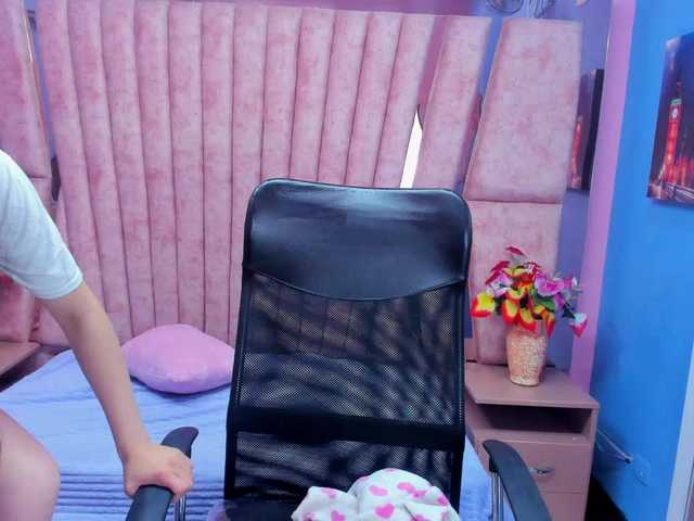 VeronicaCream's BongaCams show and profile