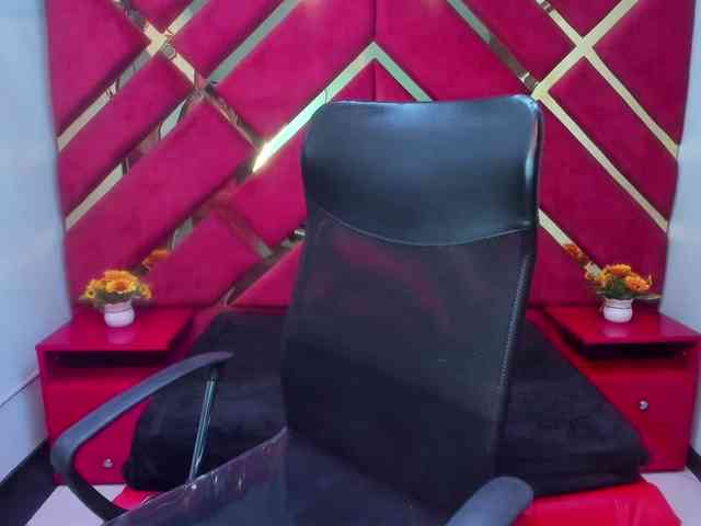 VeronicaCream webcam