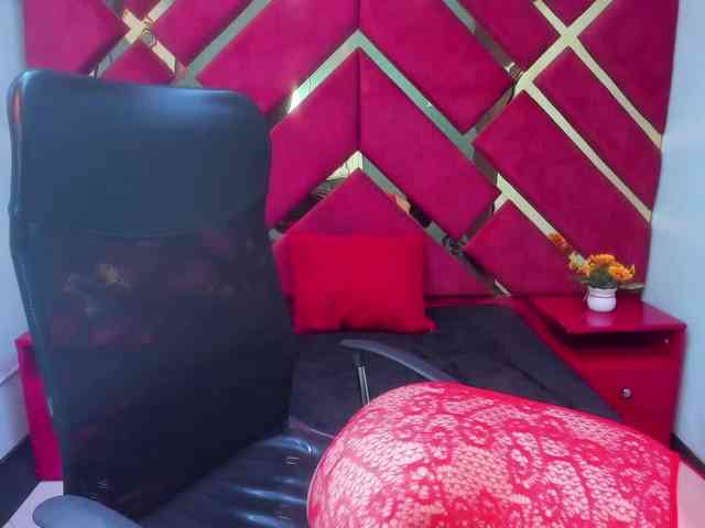 VeronicaCream webcam