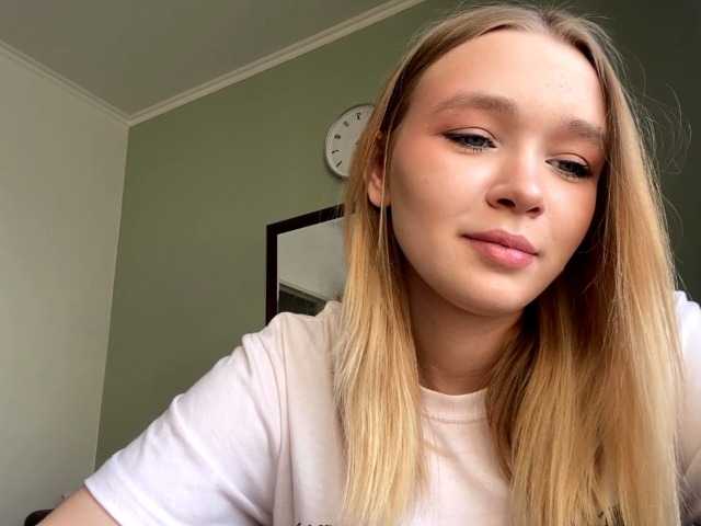 HerminiaLanting's BongaCams show and profile