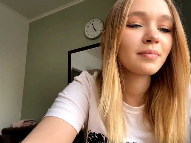 HerminiaLanting's BongaCams show and profile