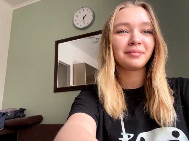 HerminiaLanting's BongaCams show and profile