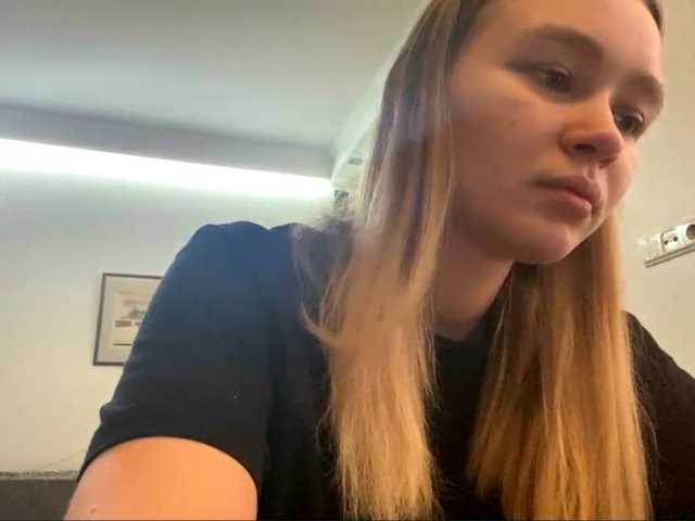 HerminiaLanting's BongaCams show and profile