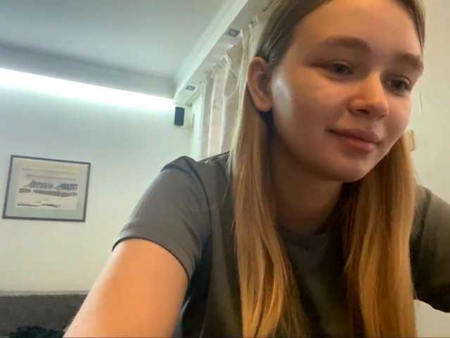 HerminiaLanting's BongaCams show and profile