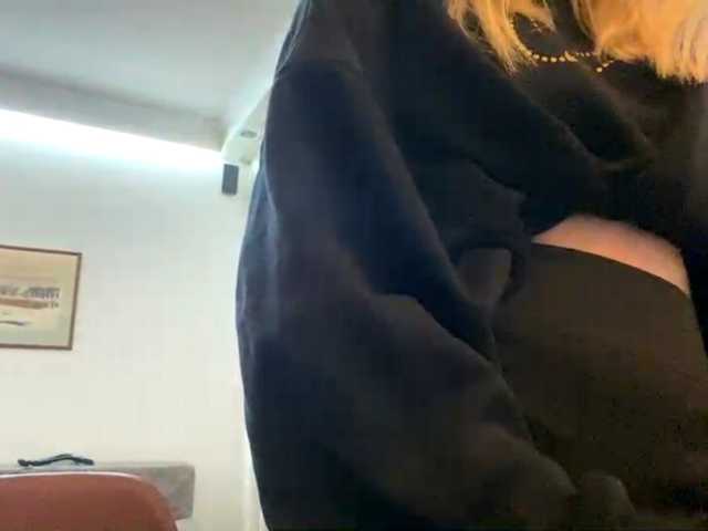 HerminiaLanting's BongaCams show and profile