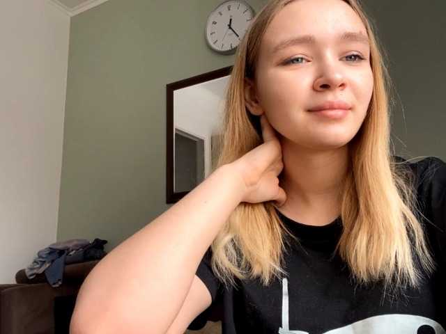 HerminiaLanting's BongaCams show and profile