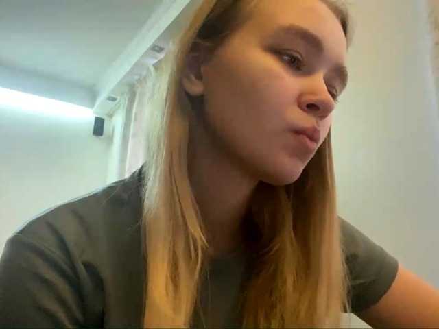 HerminiaLanting live cam profile