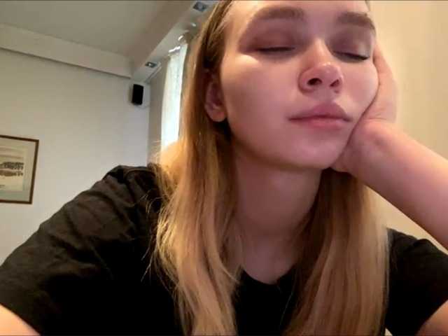 HerminiaLanting's BongaCams show and profile