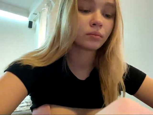 HerminiaLanting's BongaCams show and profile