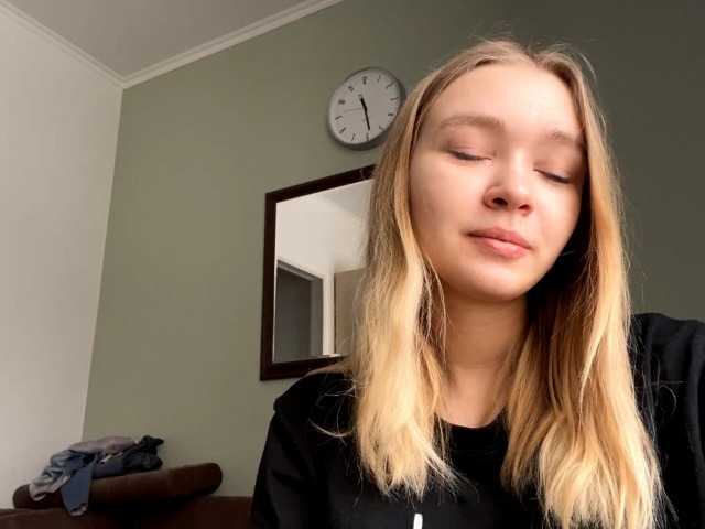 HerminiaLanting's BongaCams show and profile