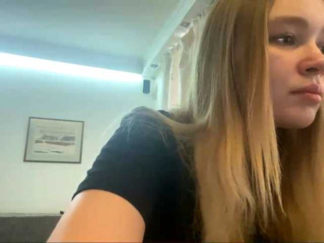 HerminiaLanting live cam profile