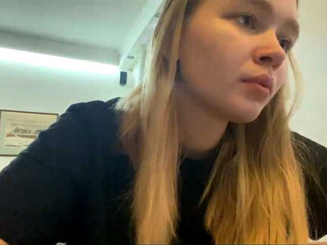 HerminiaLanting live cam profile