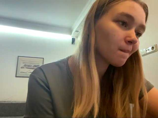 HerminiaLanting's BongaCams show and profile