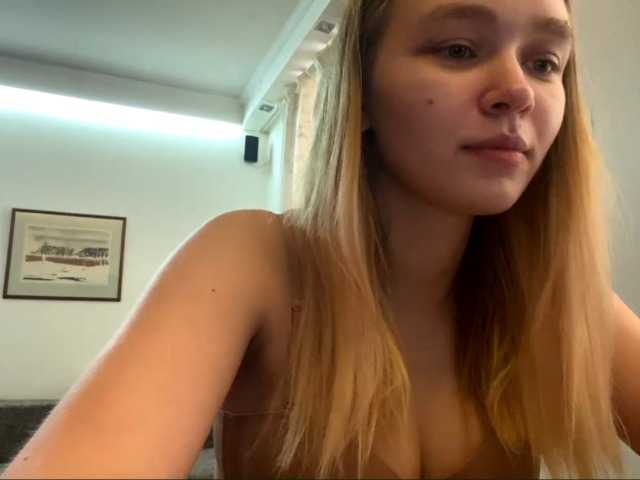 HerminiaLanting's BongaCams show and profile
