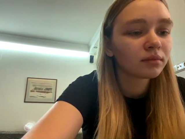 HerminiaLanting's BongaCams show and profile