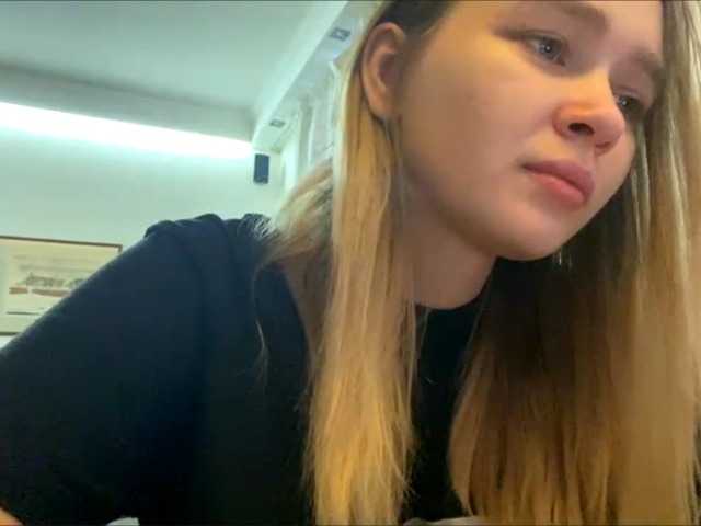 HerminiaLanting live cam profile