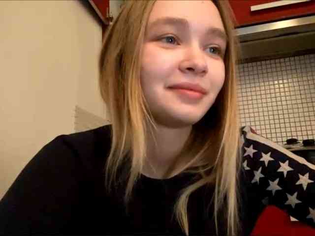 HerminiaLanting Live Webcam on BongaCams