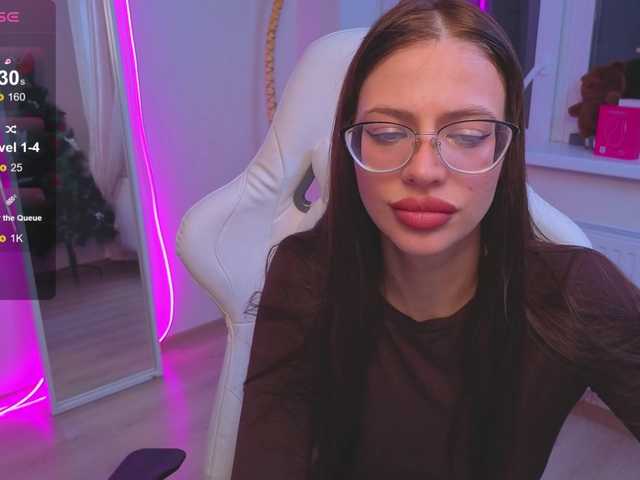 Lizattt's BongaCams show and profile