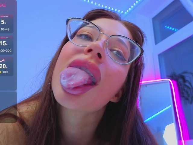 Lizattt's BongaCams show and profile