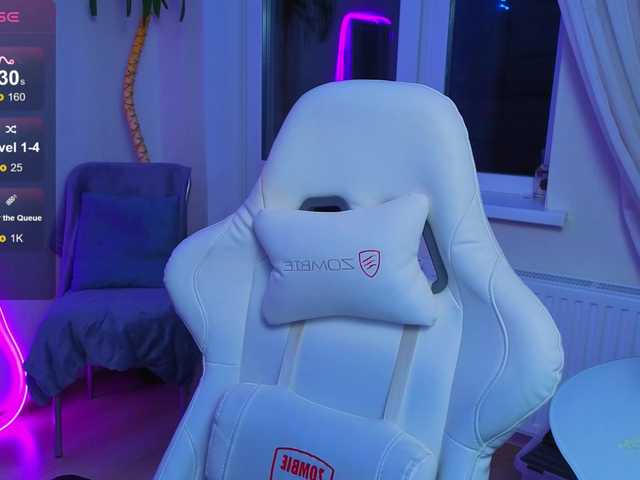 Lizattt's BongaCams show and profile