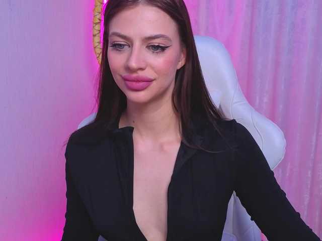 Lizattt's BongaCams show and profile