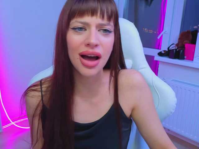 Lizattt's BongaCams show and profile