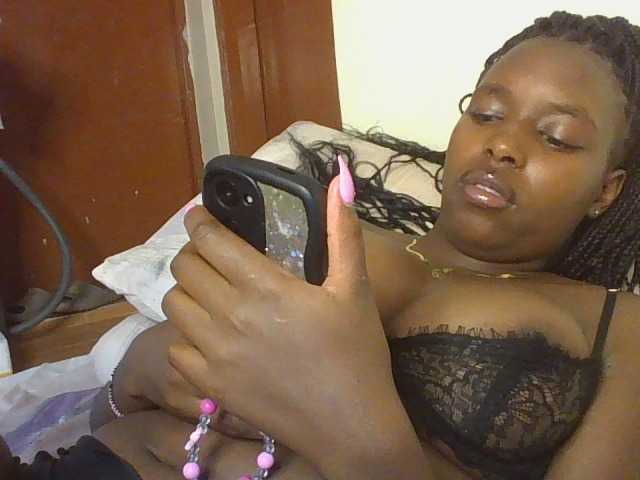 Sexykitty4's BongaCams show and profile