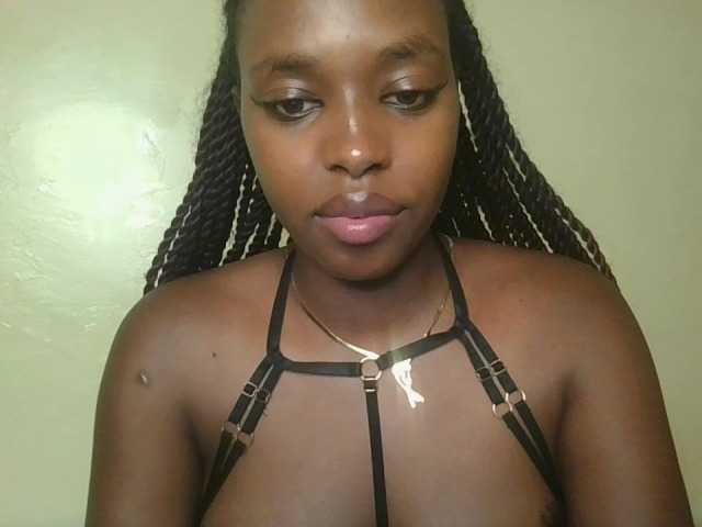 Sexykitty4's BongaCams show and profile