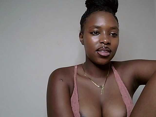 Sexykitty4's BongaCams show and profile