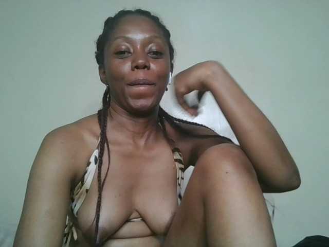 Sexykitty4's BongaCams show and profile