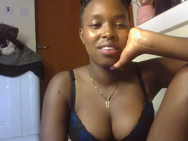 Sexykitty4's BongaCams show and profile