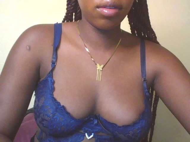 Sexykitty4's BongaCams show and profile