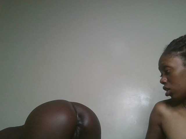 Sexykitty4's BongaCams show and profile