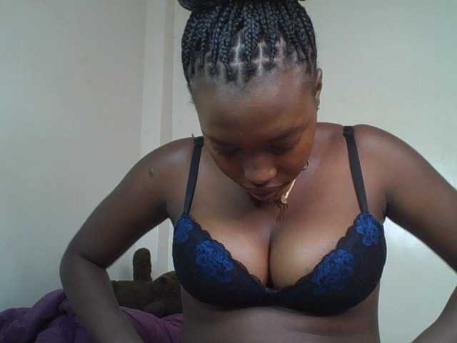 Sexykitty4 from BongaCams is Freechat