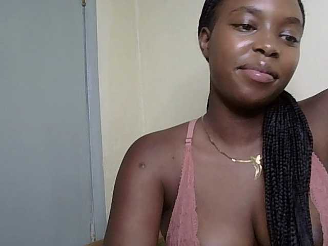 Sexykitty4's BongaCams show and profile