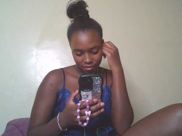 Sexykitty4's BongaCams show and profile