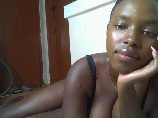 Sexykitty4's BongaCams show and profile