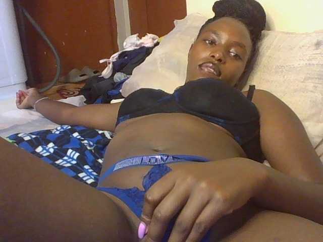 Sexykitty4's BongaCams show and profile