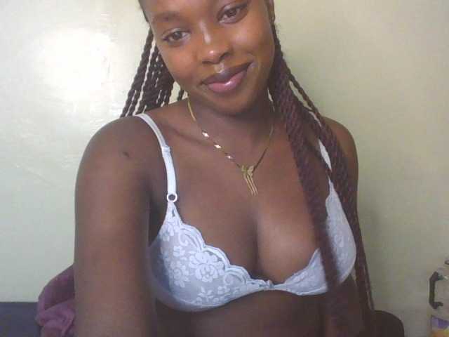 Sexykitty4's BongaCams show and profile