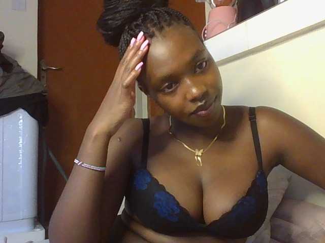 Sexykitty4's BongaCams show and profile