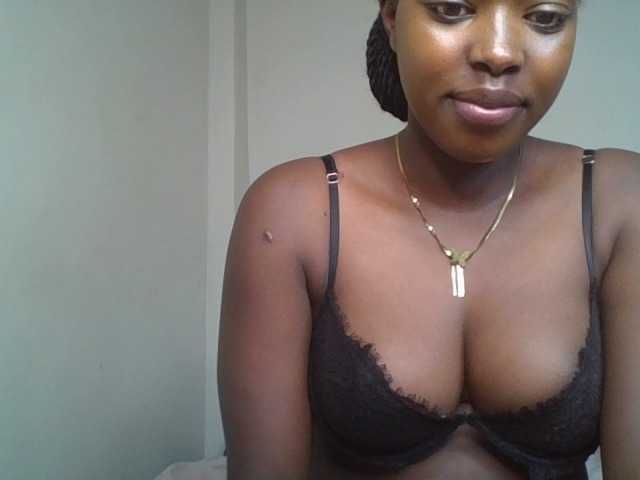 Sexykitty4's BongaCams show and profile