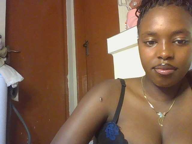 Sexykitty4's BongaCams show and profile