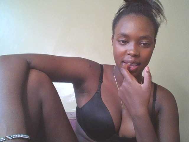 Sexykitty4's BongaCams show and profile