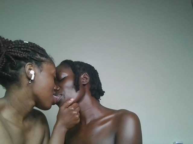 Sexykitty4's BongaCams show and profile