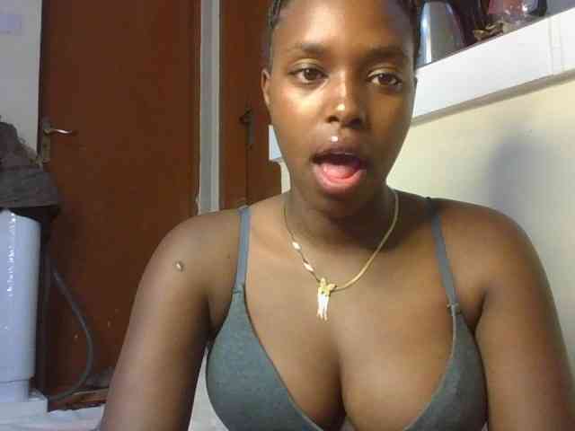 Sexykitty4 Live Webcam on BongaCams